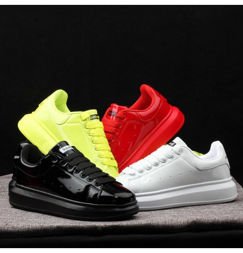 2024 New Men solid color Thick Bottom Lace-up Fashion Sneakers Korean version couple flats Casual white shoes for women